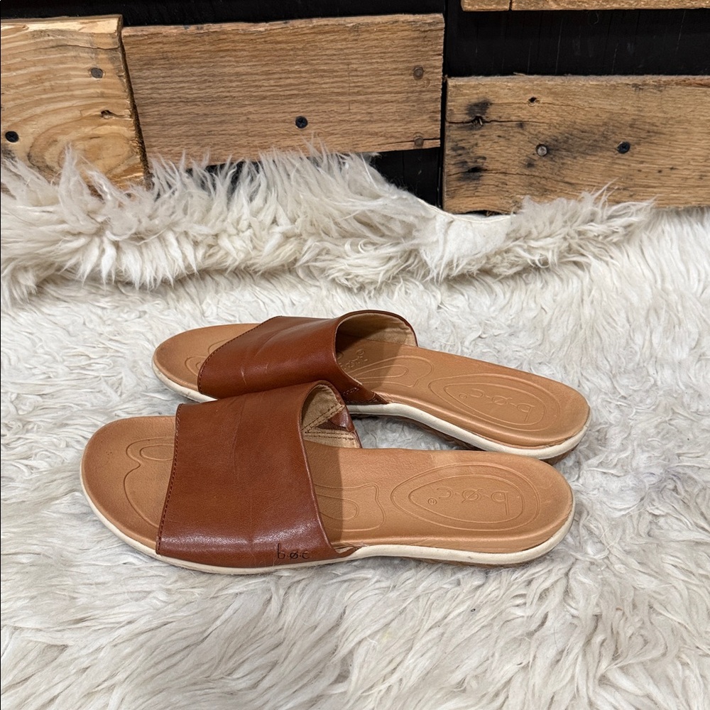 B.O.C Born Eternia Sandal Women's Tan
Brown Open Toe Slides Slip On Z54416 Sz 9 - Picture 3 of 8